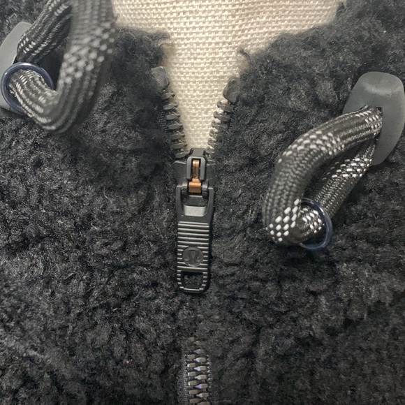Lululemon fuzzy jacket - Picture 6 of 10